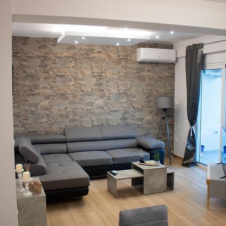 Giakost Apartments V Near Airport Artemida  Bagian luar foto