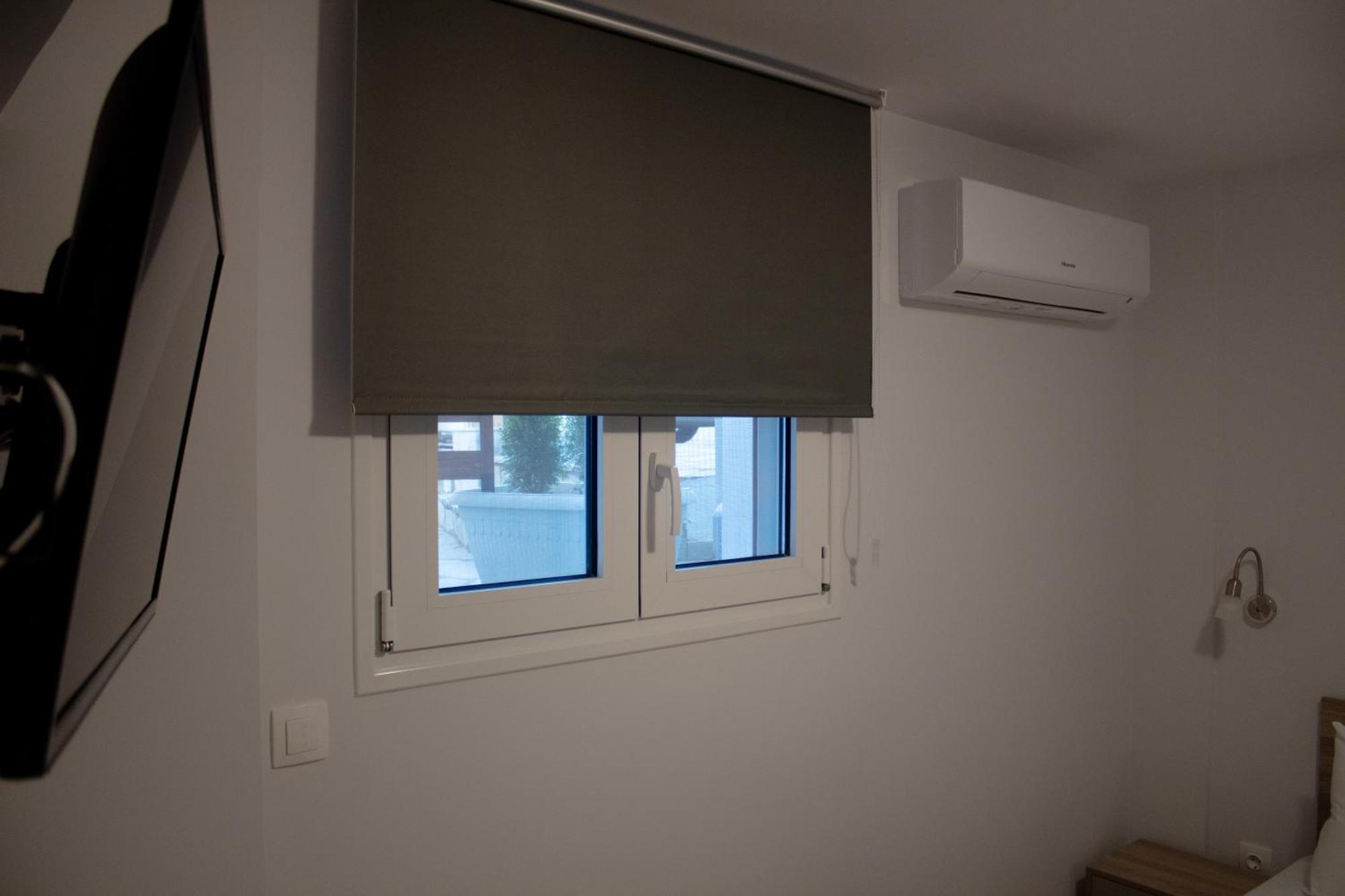 Giakost Apartments V Near Airport Artemida  Bagian luar foto