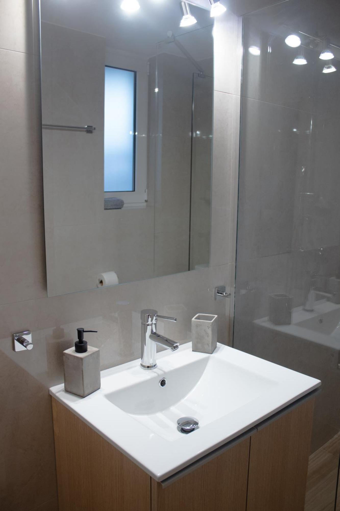 Giakost Apartments V Near Airport Artemida  Bagian luar foto